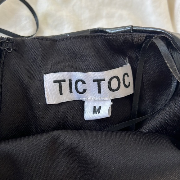 Faux crocodile skin black leather dresss - Picture 4 of 7